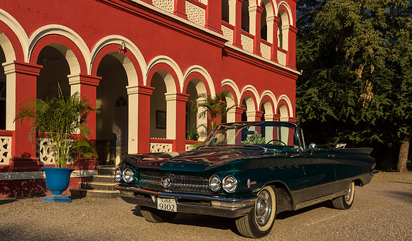 pal-GUJ-orchardpalace-buick-6