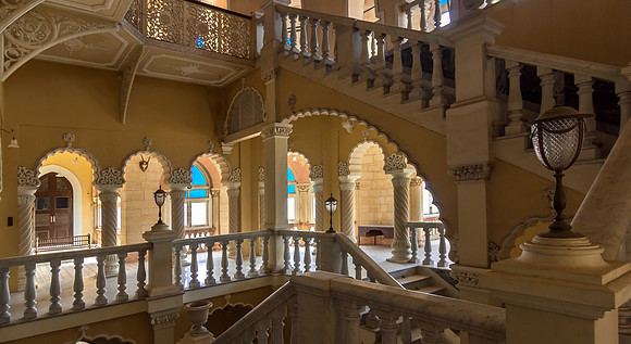 pal-GUJ-wankaner-ranjitvilas-staircase-1