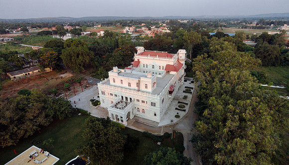 D-pal-GUJ-baria-rajmahal-2
