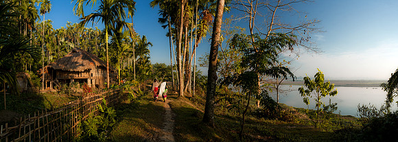 Main road Kakaton
