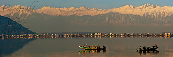 nat-J&K-dal-fishermen-mountains-P1 Kopie