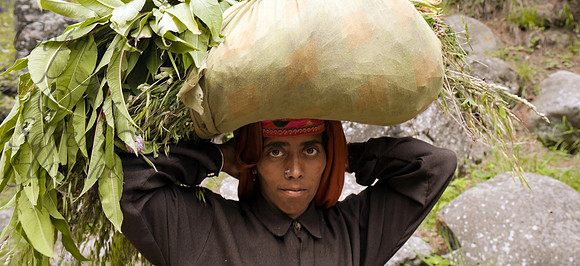 peo-J&K-bringi-gujjarwoman-1 Kopie
