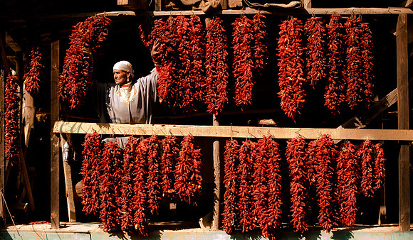 rur-J&K-wular-chillies-woman-1 Kopie