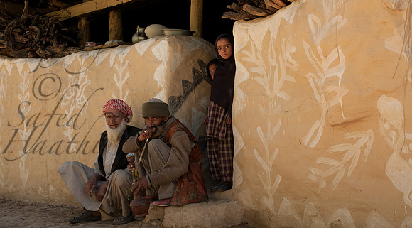 rur-J&K-gadsar-dok-hukka-girls-1 Kopie