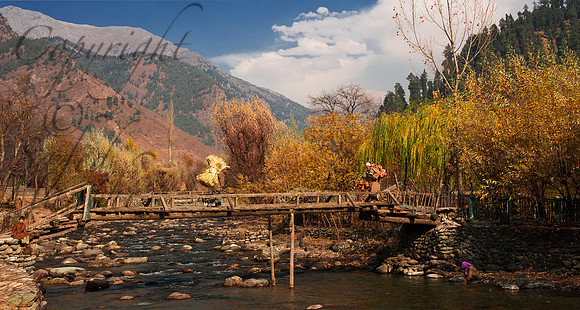 rur-J&K-pahalgam-river-bridge-kangriseller-1 Kopie