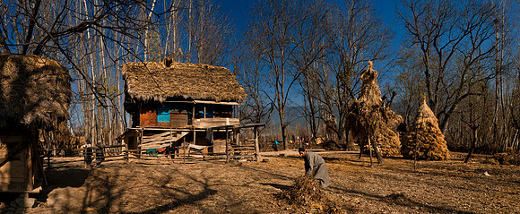 rur-J&K-lolab-tekipoora-man-house-P1 Kopie