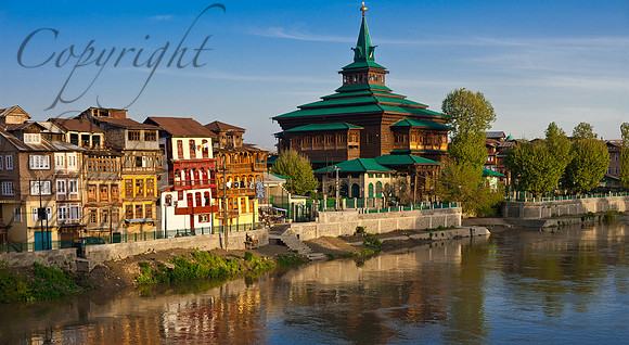 isl-J&K-srinagar-shahhamadanmosque-1 Kopie