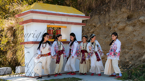Bugun (Khowa) women dancing 2