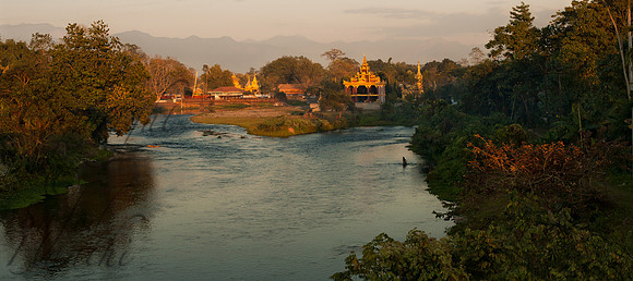 Buddhist temple in Chowkham